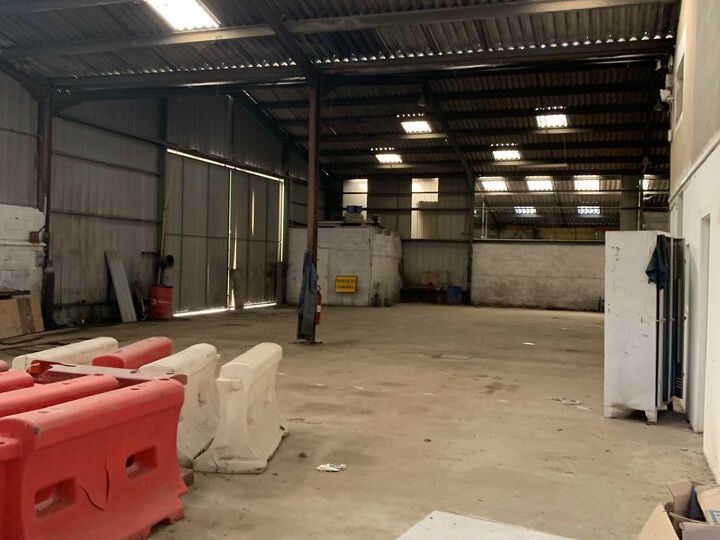 Vente entrepot 1240 m² non divisibles