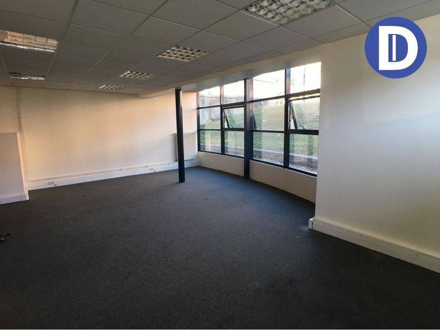 Location bureaux 160.00 m² non divisibles