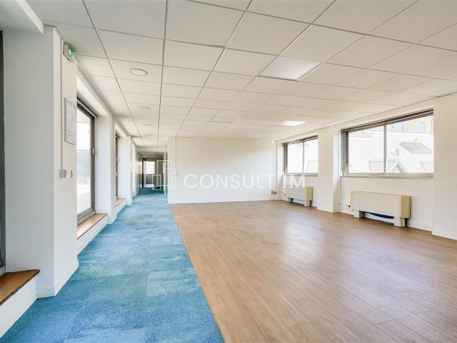 Location Bureaux 300 m² non divisibles