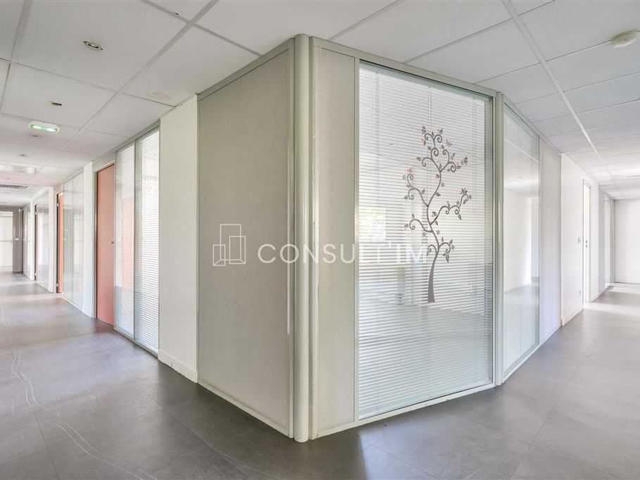 Location bureaux 290 m² non divisibles