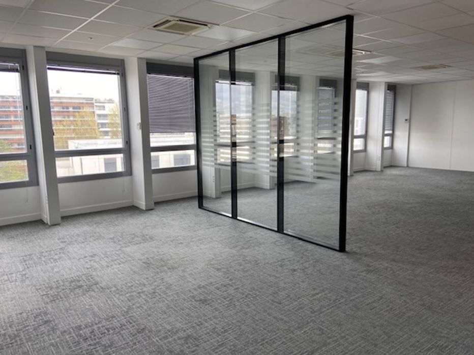 Location Bureaux 258 m² non divisibles