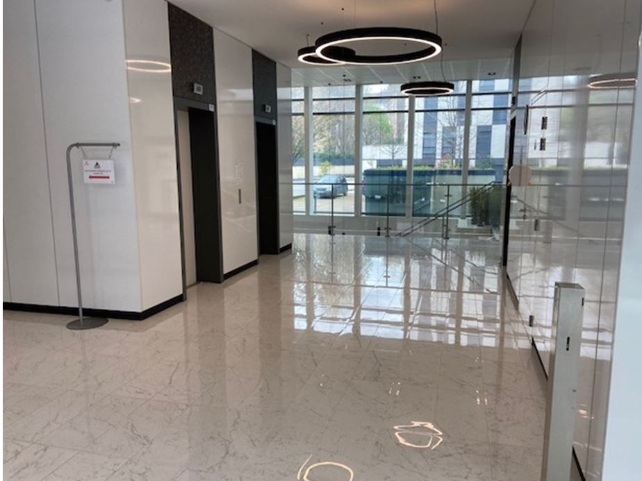 Location bureaux 2596 m² divisibles à partir de 100 m²