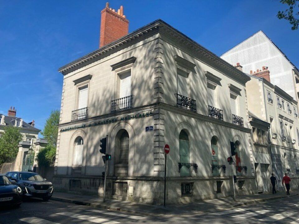 Location bureaux 320 m² non divisibles