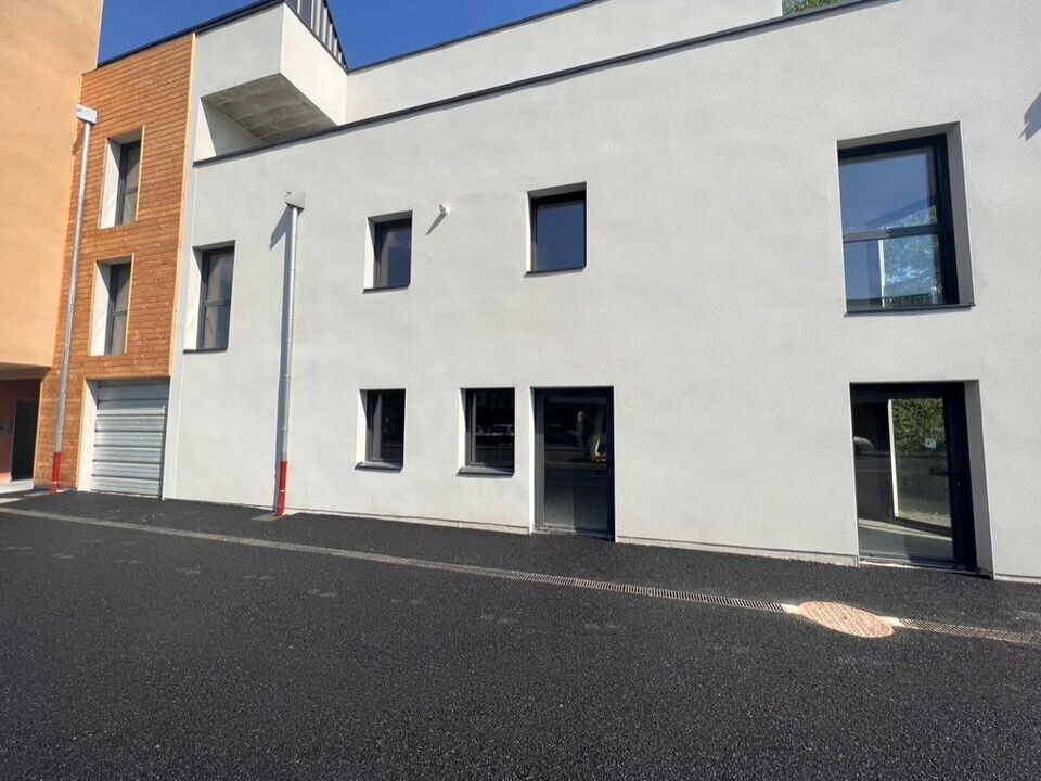 Vente local commercial 183 m² non divisibles
