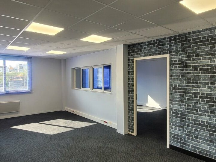 Location activité/entrepôt - 1067 m²