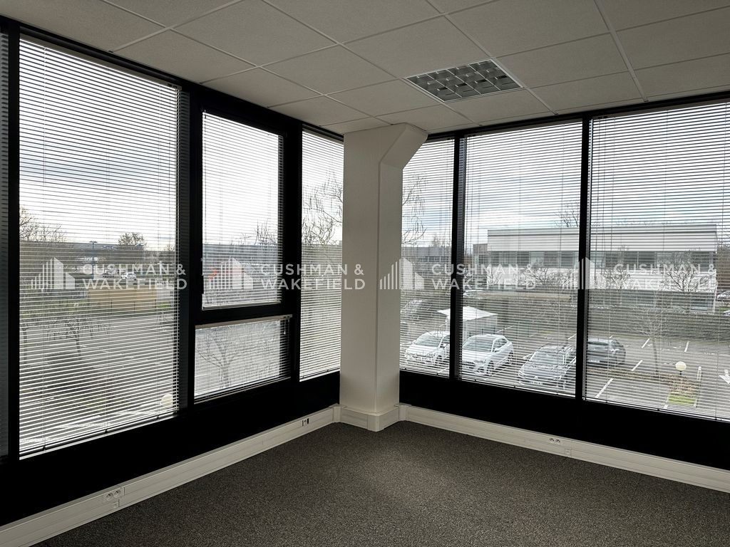 Location bureaux 181 m² non divisibles