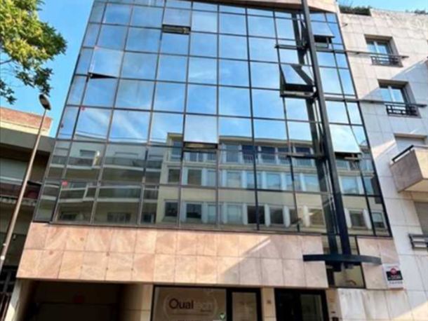 Vente Bureaux 166 m² non divisibles