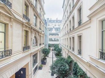 Location bureaux 996 m² à Paris