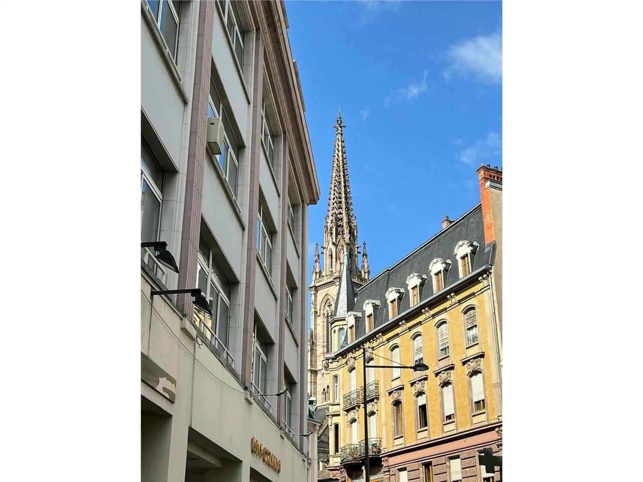 Location bureaux 263 m² divisibles à partir de 73 m²