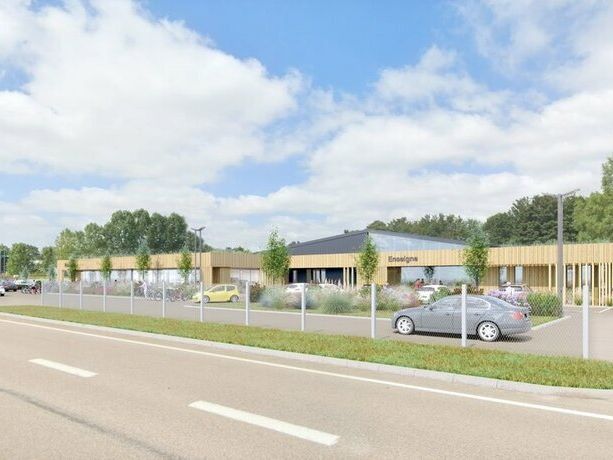 A VENDRE OU A LOUER - Locaux d'activités et commerciaux sur un axe très passant.