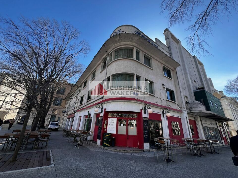 Vente local commercial 950 m² non divisibles
