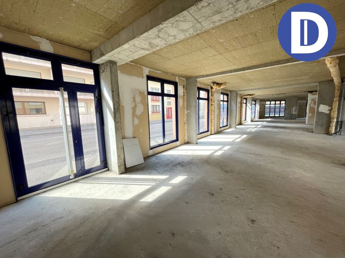 Location bureaux 326.00 m² non divisibles