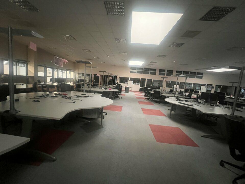 Location local d''activites 1743 m² non divisibles