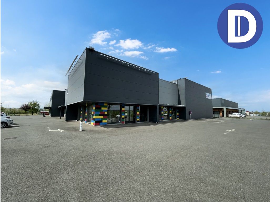 Location activites 706.00 m² non divisibles