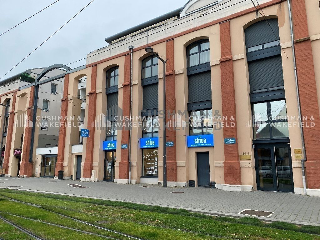 Location locaux commerciaux 90 m² non divisibles