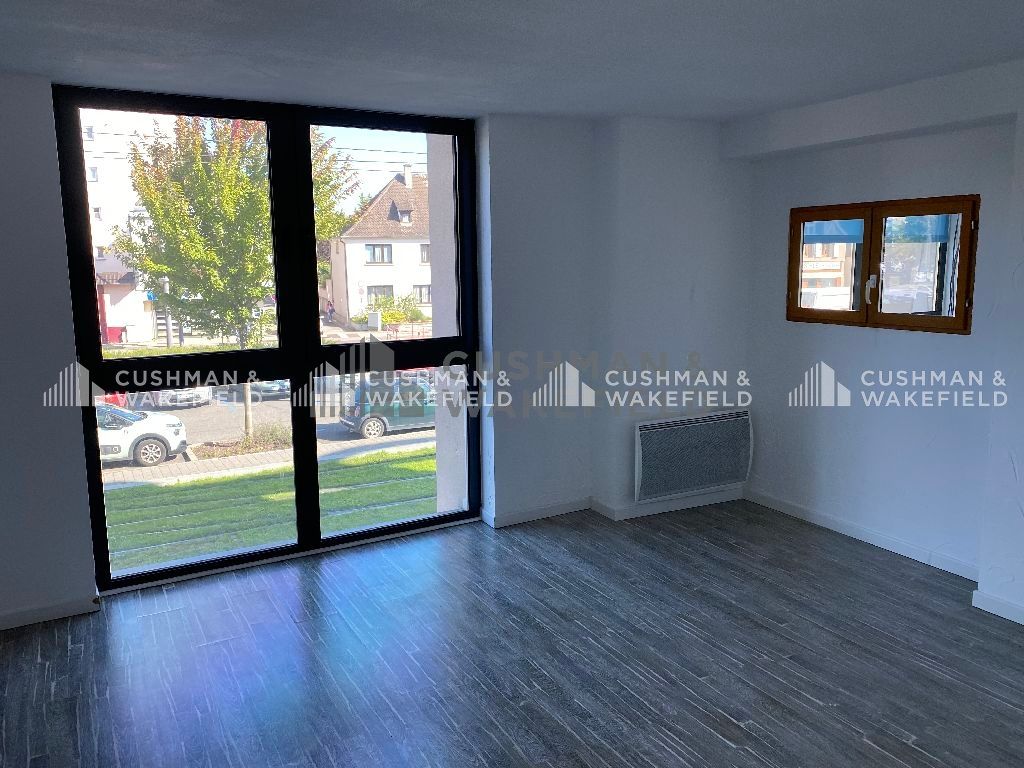 Location locaux commerciaux 90 m² non divisibles