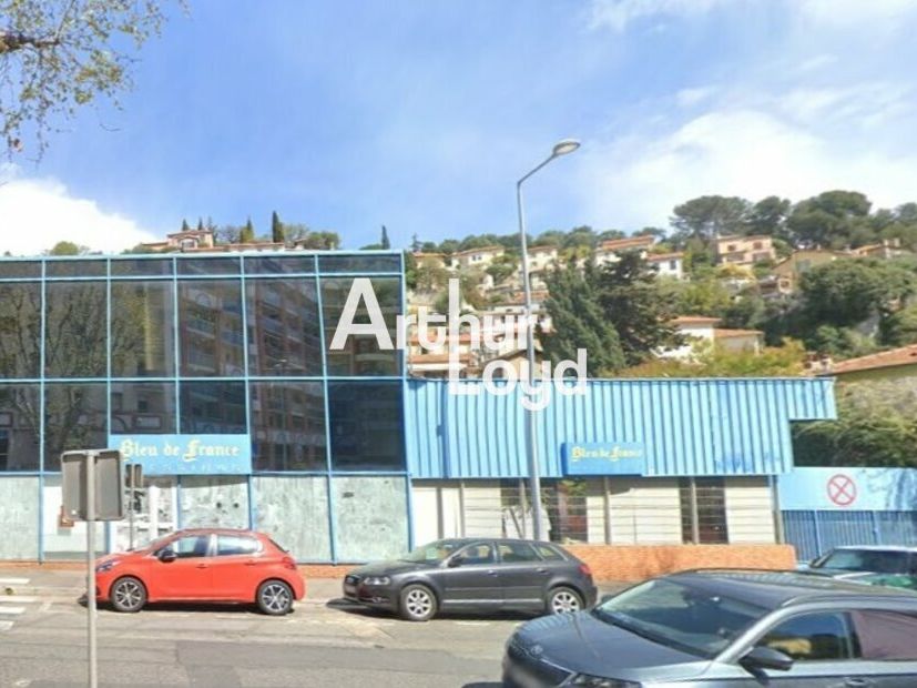 Location local d''activites 1127 m² non divisibles