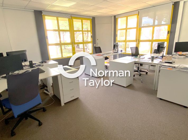 Location bureaux 382 m² divisibles à partir de 66 m²