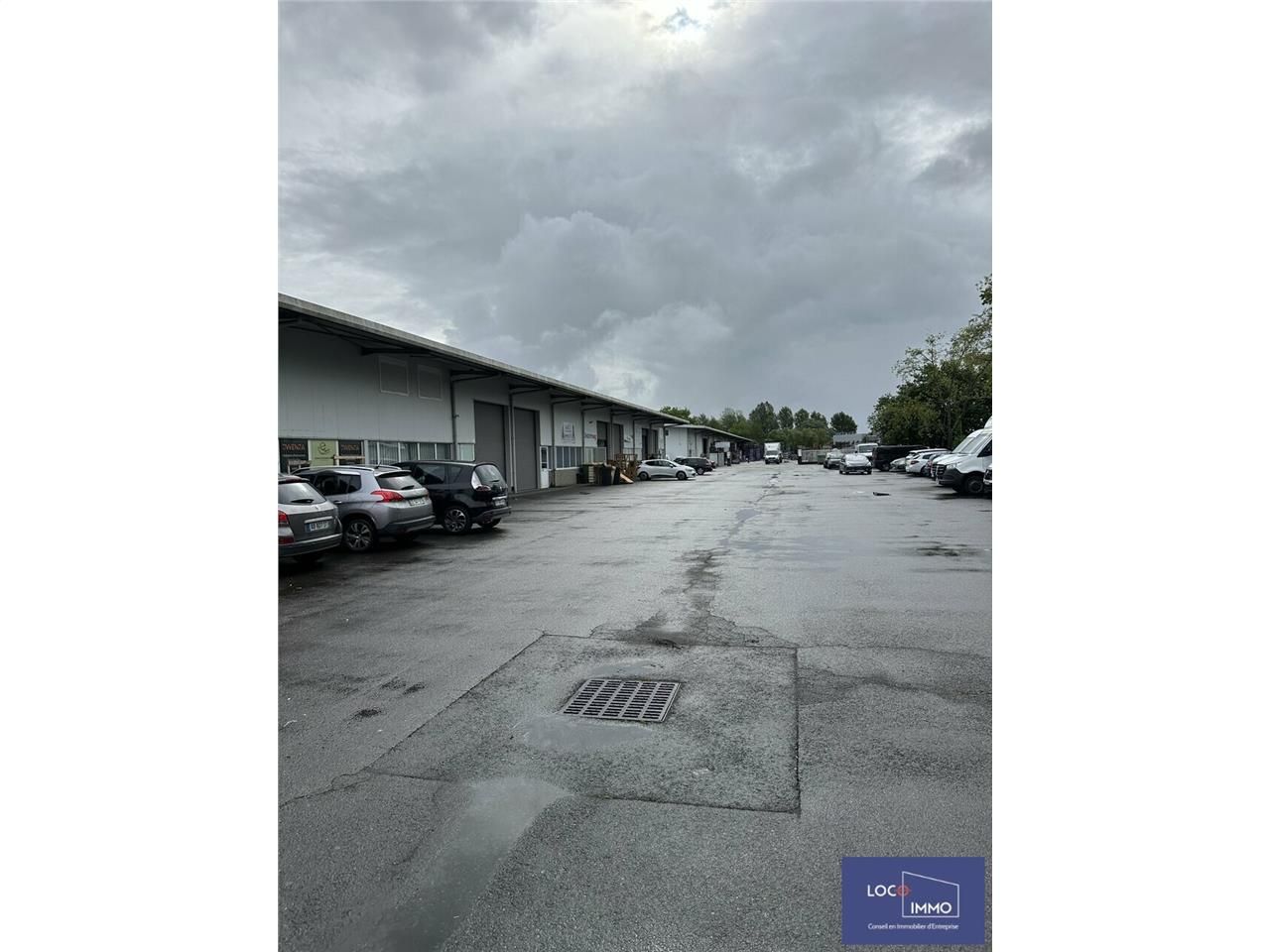 Location local d''activites 138 m² non divisibles