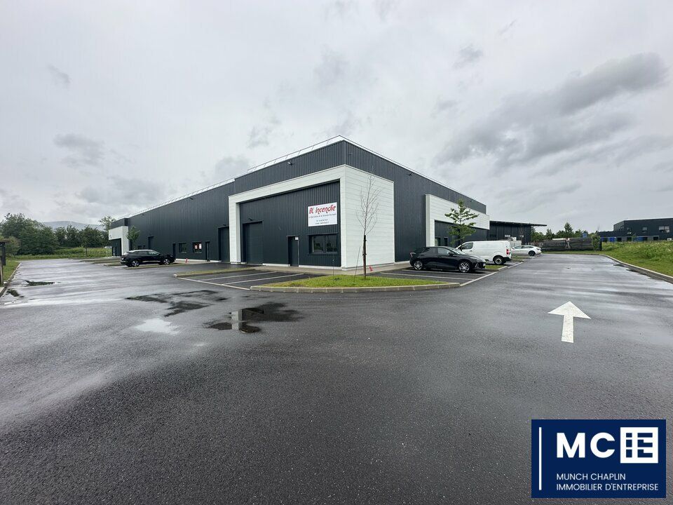 Vente local d''activites 838 m² divisibles à partir de 237 m²