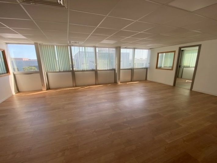 Bureaux en open space à louer dans la Zone Fréjorgues Ouest