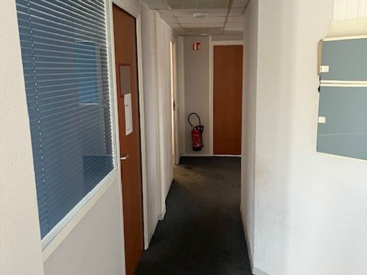 Location bureaux 571.48 m² divisibles à partir de 285.74 m²