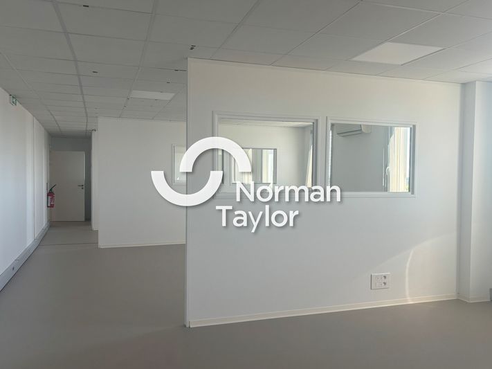 Location bureaux 517 m² divisibles à partir de 258.5 m²