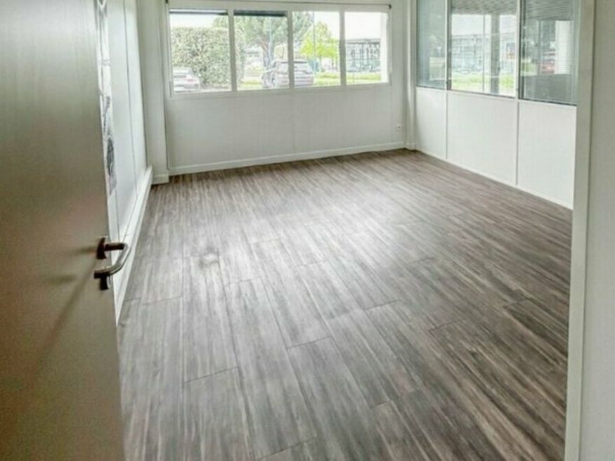 Location bureaux 270 m² non divisibles
