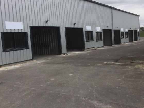 Location local d''activites 65 m² non divisibles