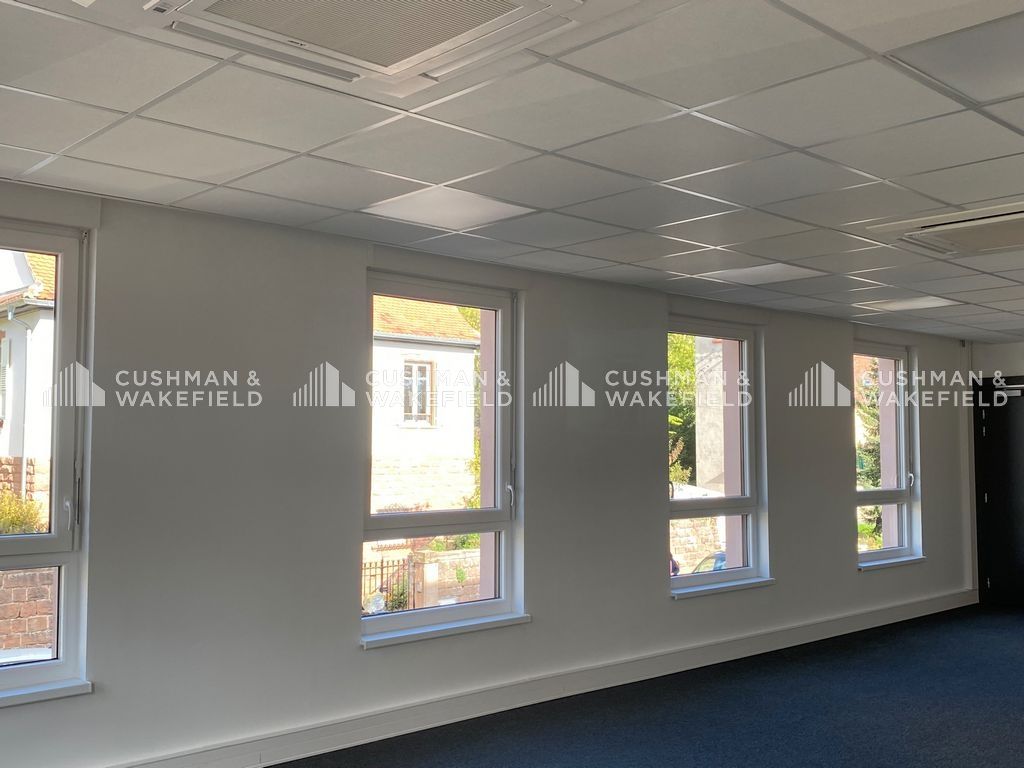 Location bureaux 136 m² divisibles à partir de 53 m²