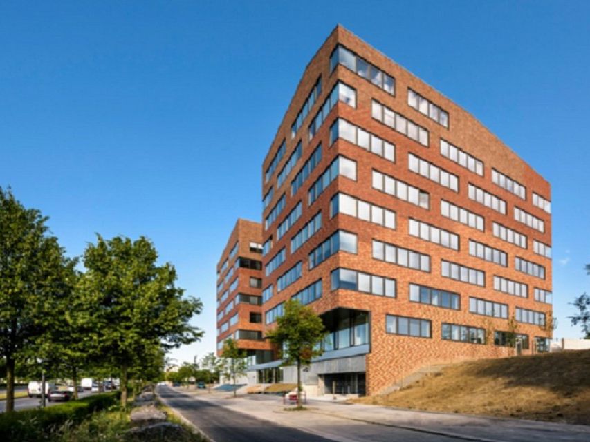 Location bureaux 8941 m² divisibles à partir de 242 m²