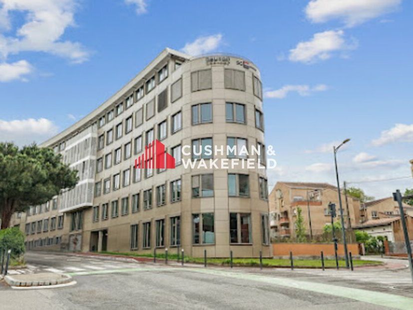 Location bureaux 835 m² divisibles à partir de 90 m²