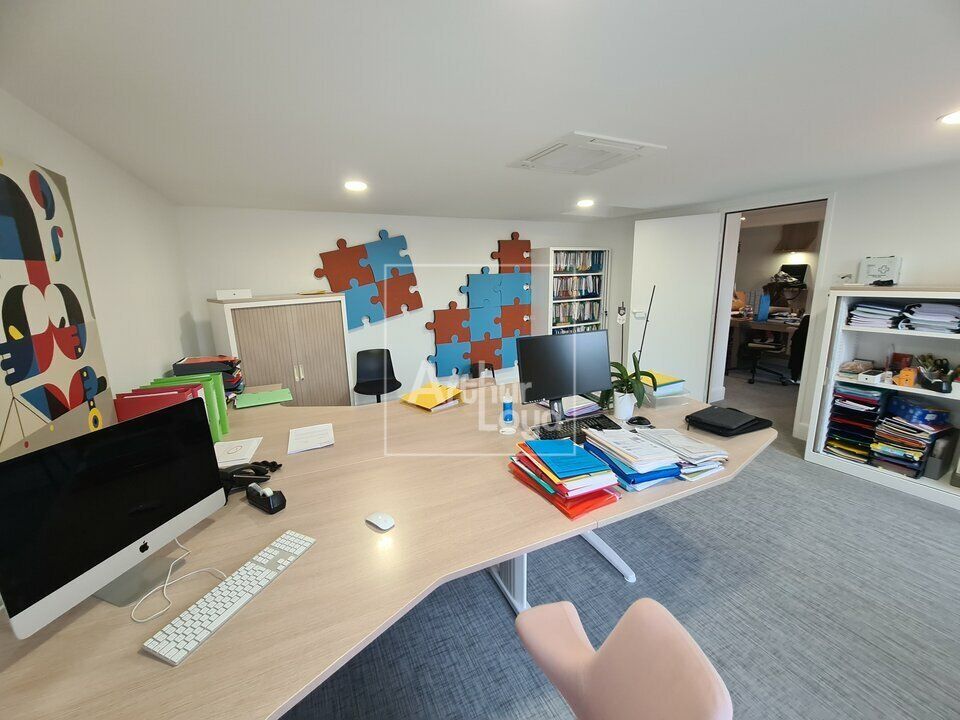 Location bureaux 144 m² non divisibles