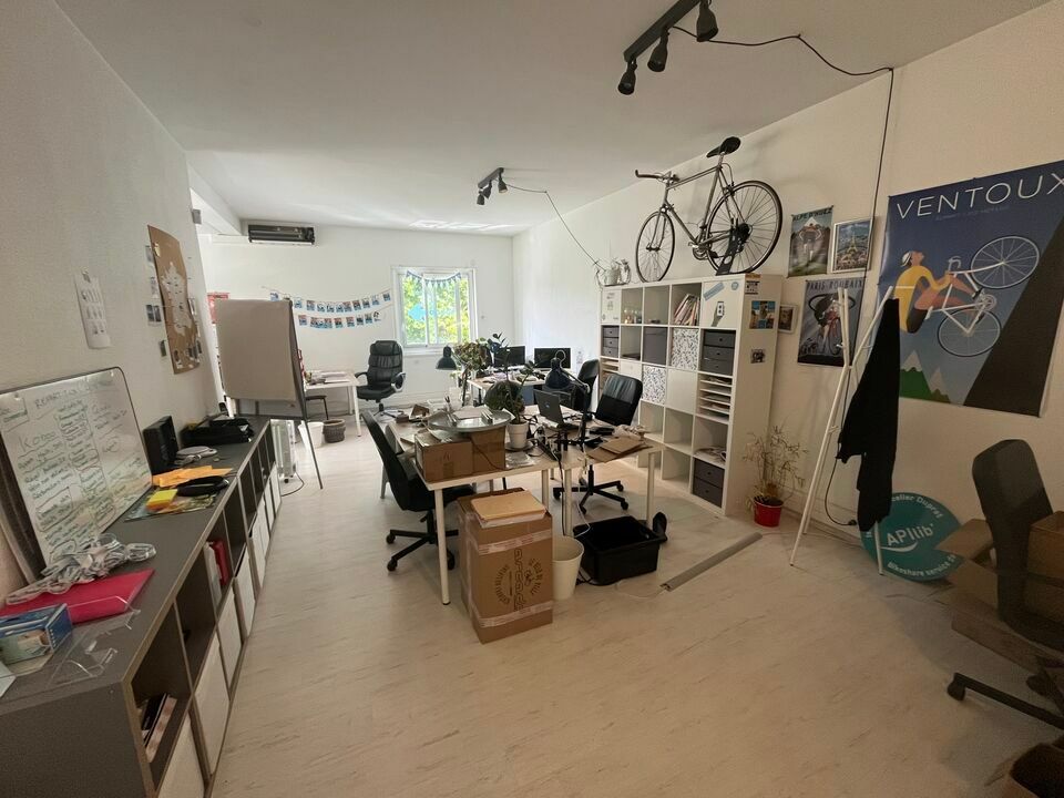 Location bureaux 100 m² non divisibles