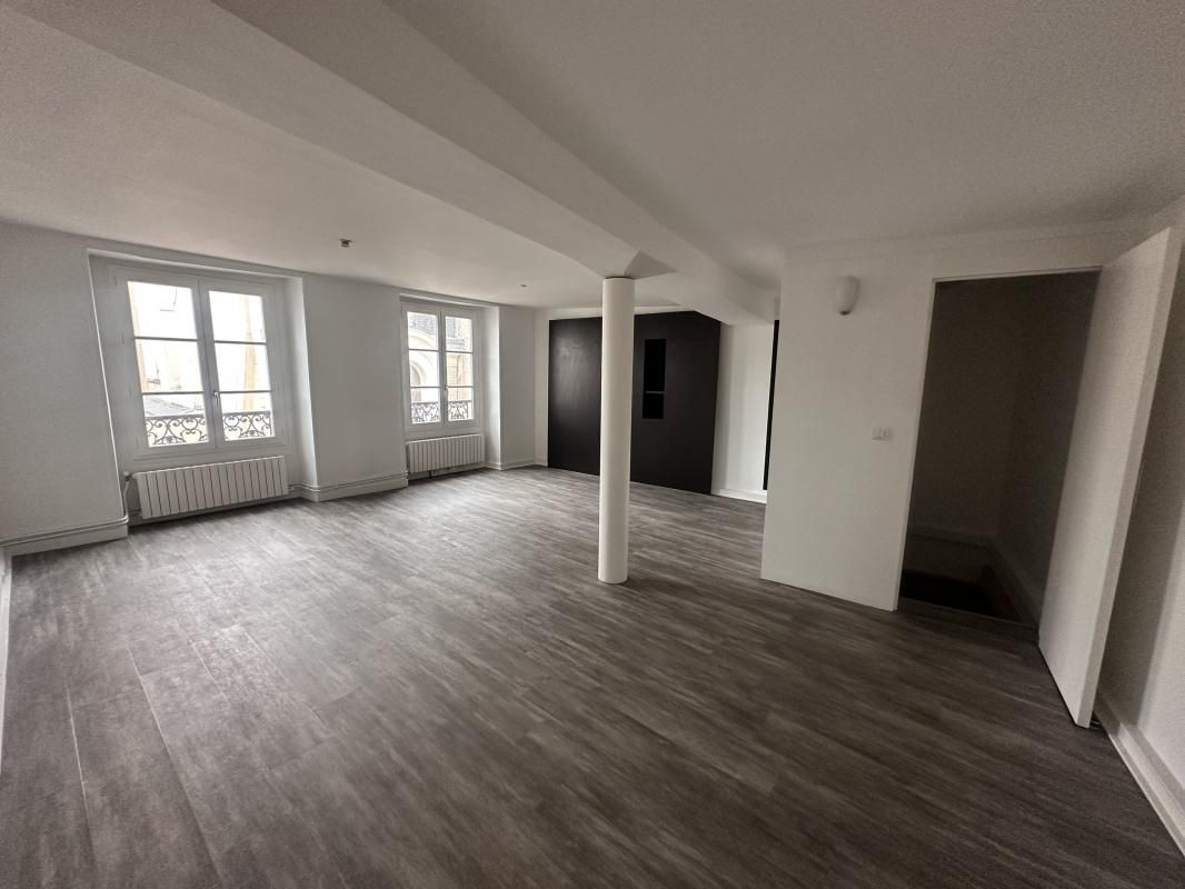 Location Bureaux 144 m² non divisibles