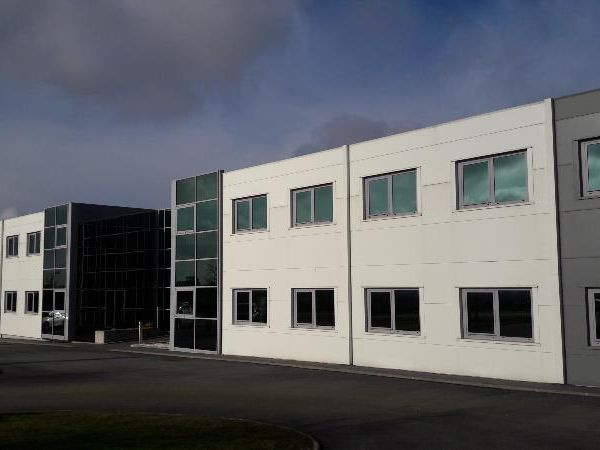 Location bureaux 300 m² divisibles à partir de 30 m²