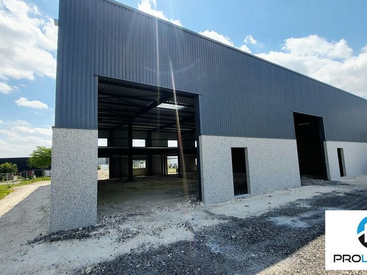 Location local d''activites 340 m² non divisibles