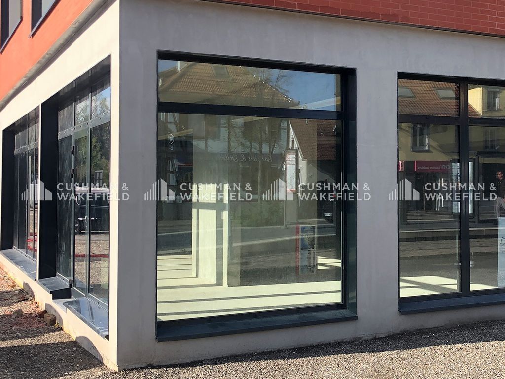 Location locaux commerciaux 636 m² divisibles à partir de 144 m²