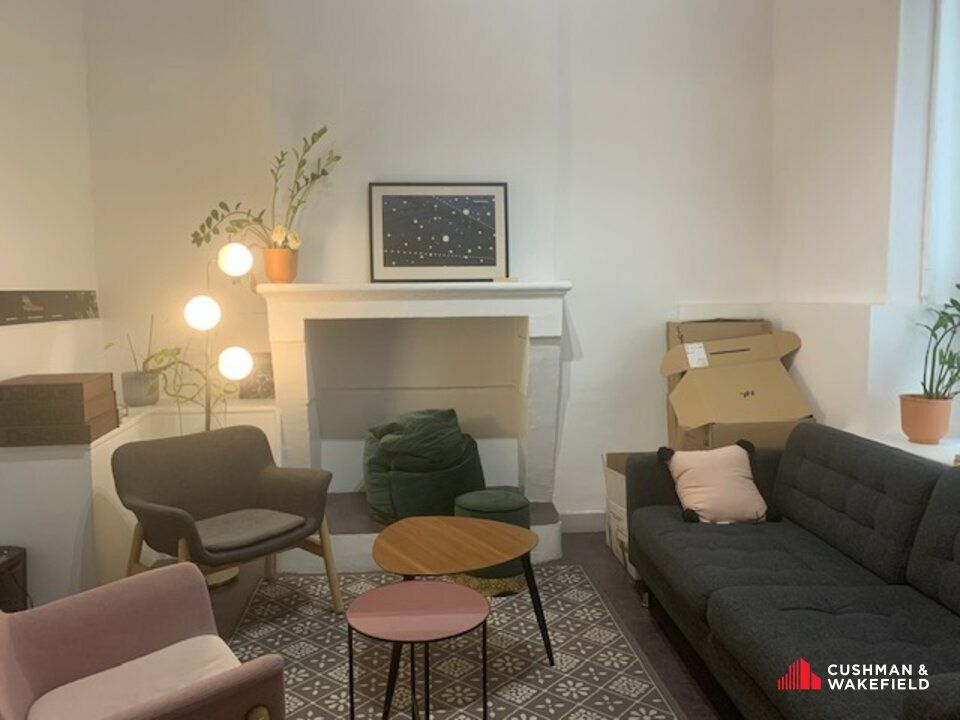 Bureaux à louer en plein coeur du Triangle d'Or de Bordeaux dans un Immeuble XIXème