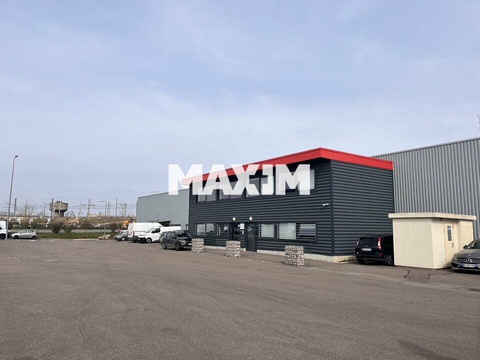 Location local d''activites 3112 m² non divisibles