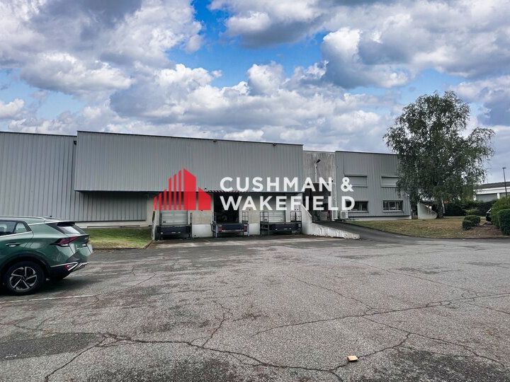 Location entrepot 2900 m² non divisibles