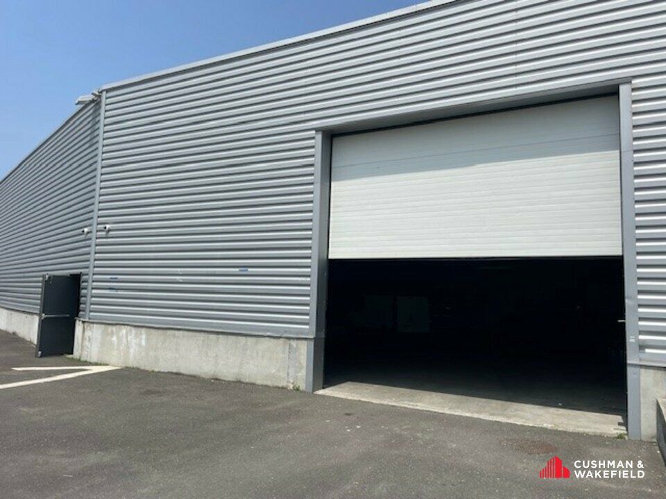 Entrepôt d'une superficie de 2 000 m²