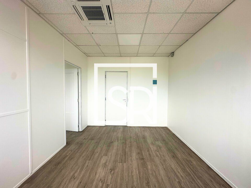 LOCATION BUREAUX - 26 M² - 63800 COURNON D'AUVERGNE