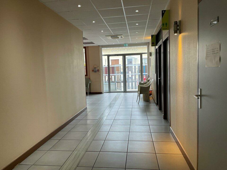 Vente local 620 m² non divisibles