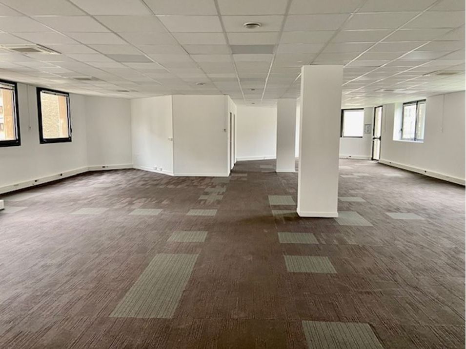 Location bureaux 258 m² divisibles à partir de 16 m²