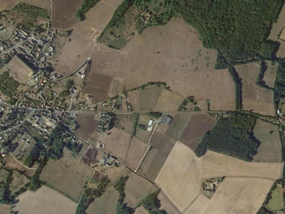 Vente terrain 10000 m² non divisibles