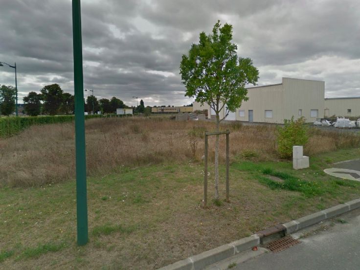 Vente terrain 2000 m² divisibles à partir de 1200 m²