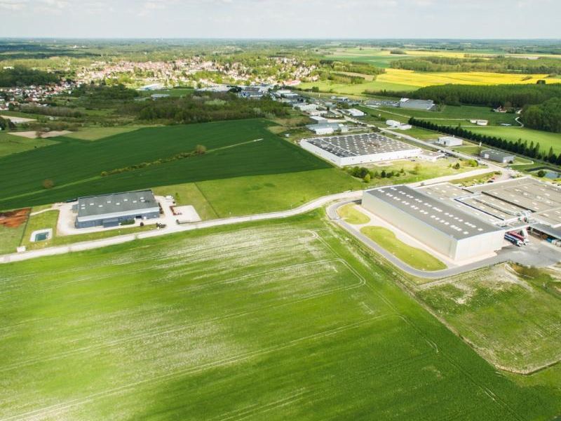 Vente terrain 167000 m² divisibles à partir de 78000 m²