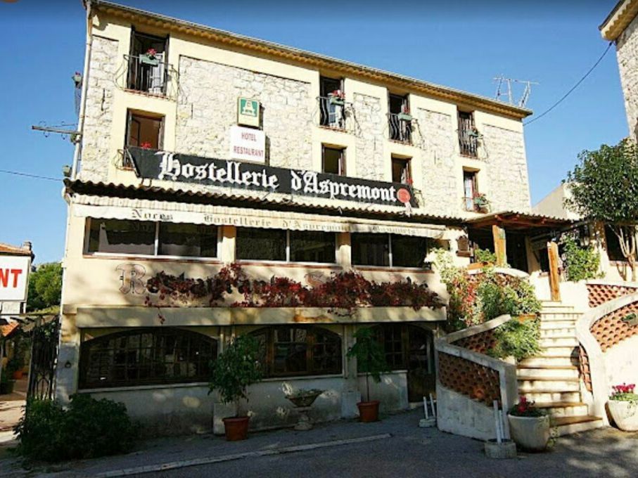 Location local commercial 417 m² non divisibles