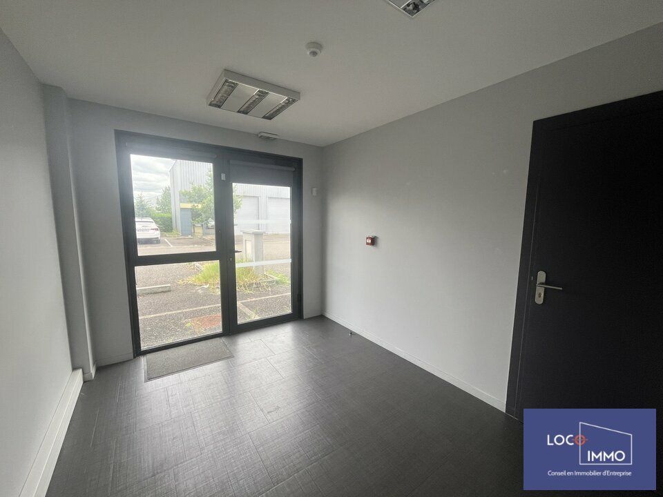 Location local d''activites 80 m² non divisibles